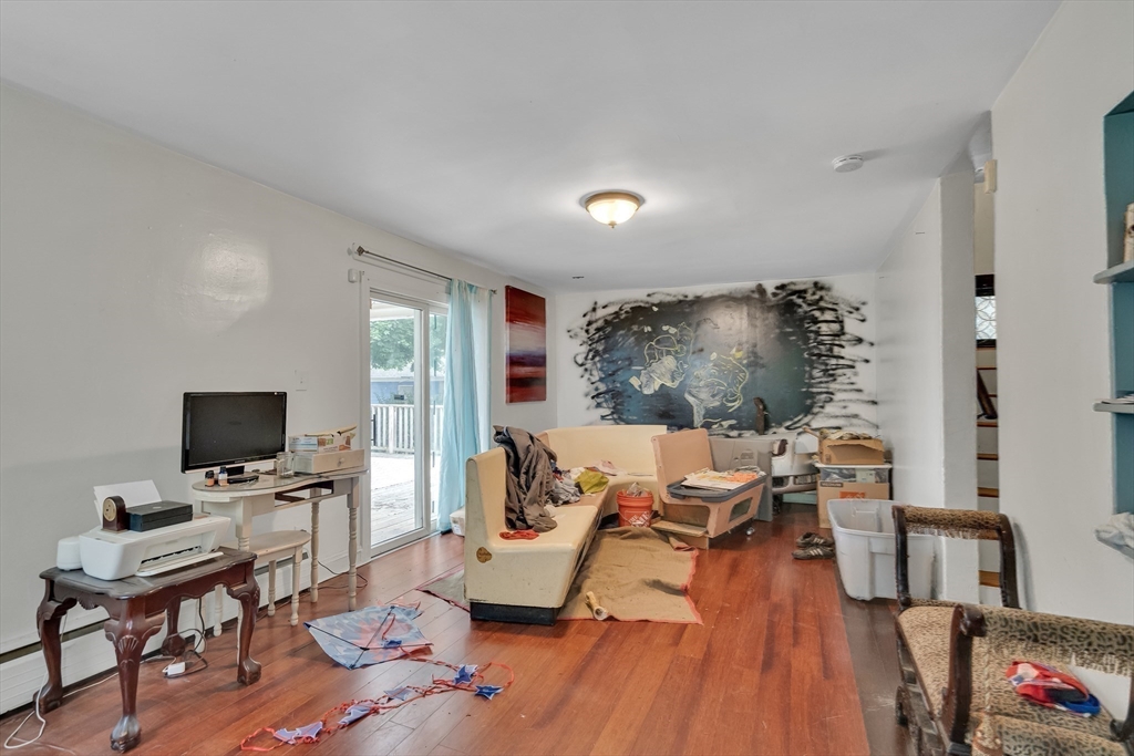 42 Bicknell St