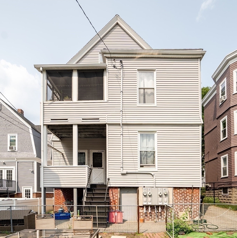 220 Summer St