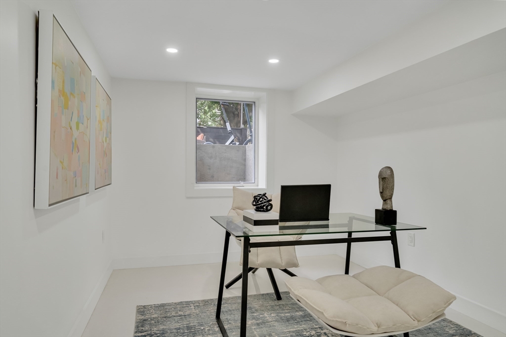63 Oak St # 1