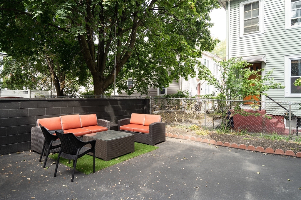 63 Oak St # 1