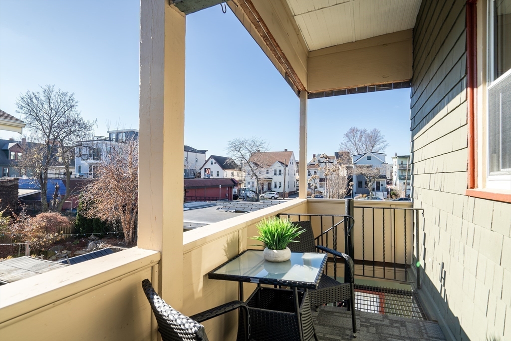 24 Oak St # 2