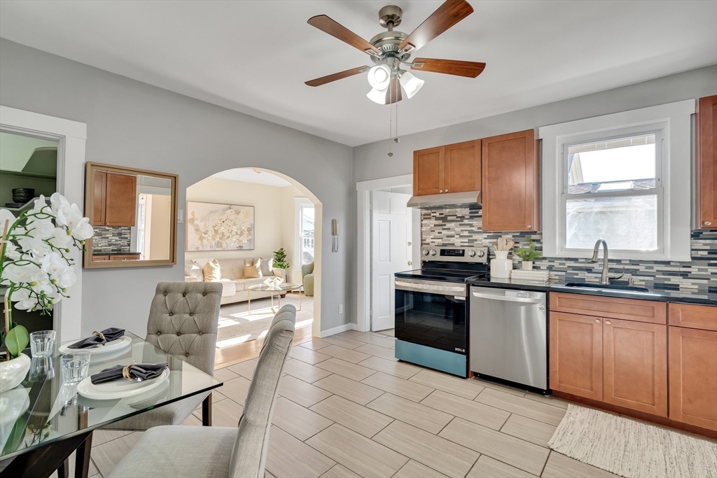 24 Oak St # 2