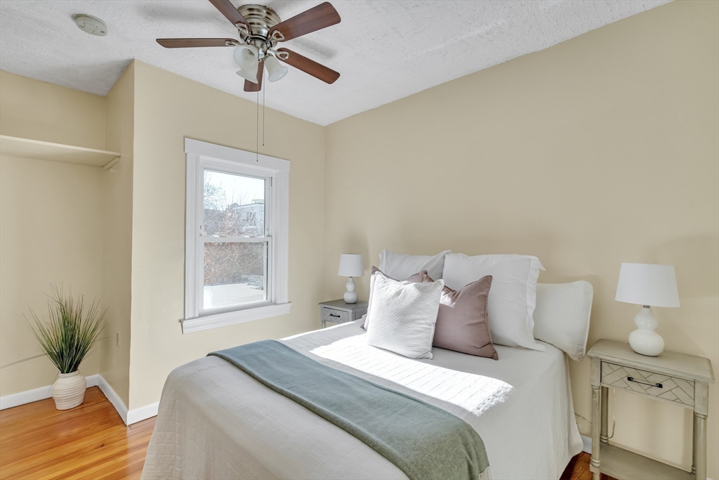 24 Oak St # 2