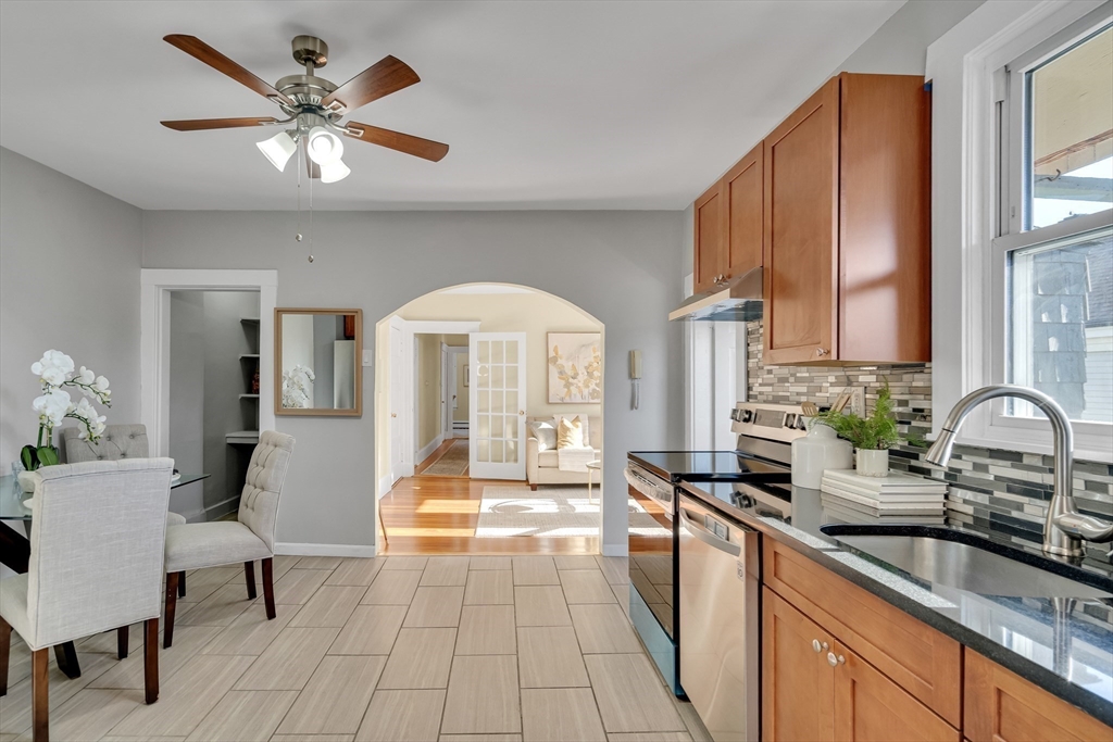 24 Oak St # 2