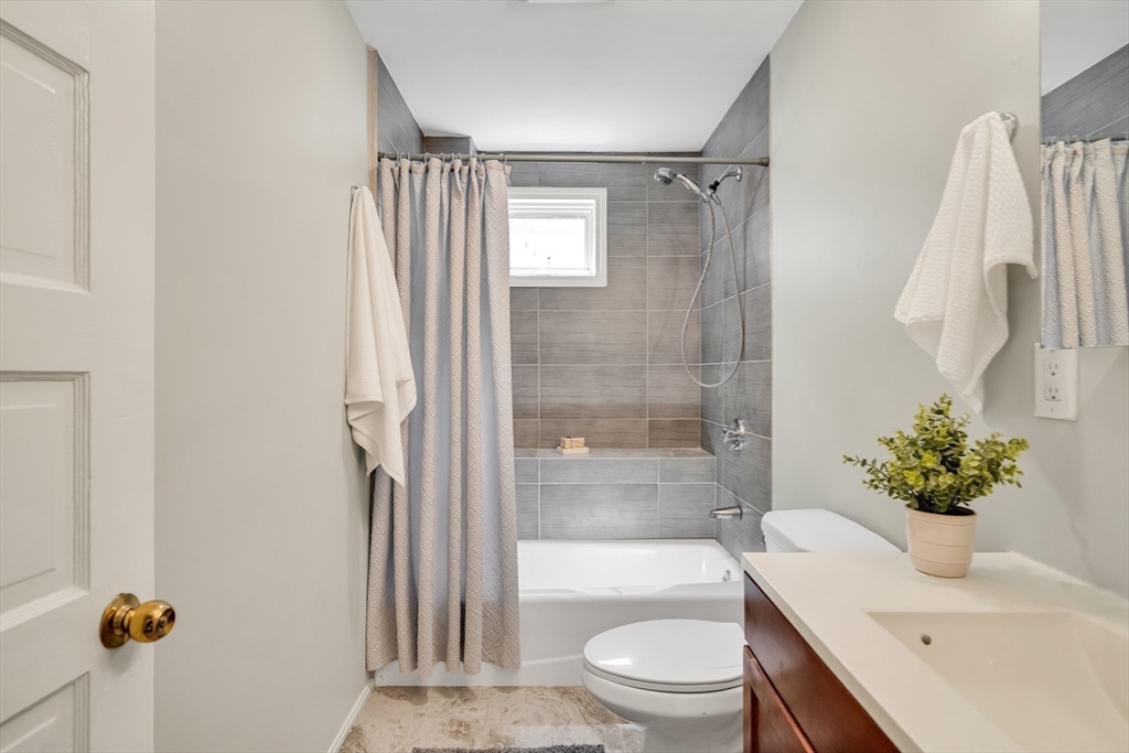 24-26 Oak St # 1 Unit: 24-1