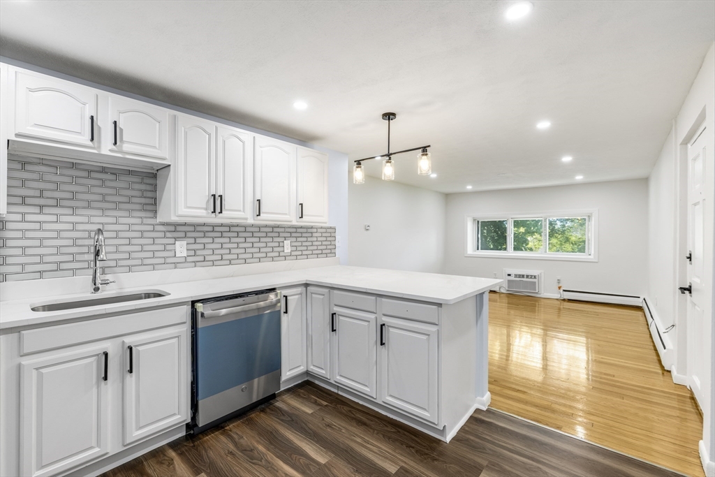 7 Oakcrest Rd # 9