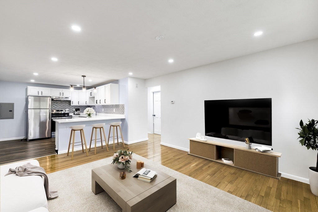 7 Oakcrest Rd # 9