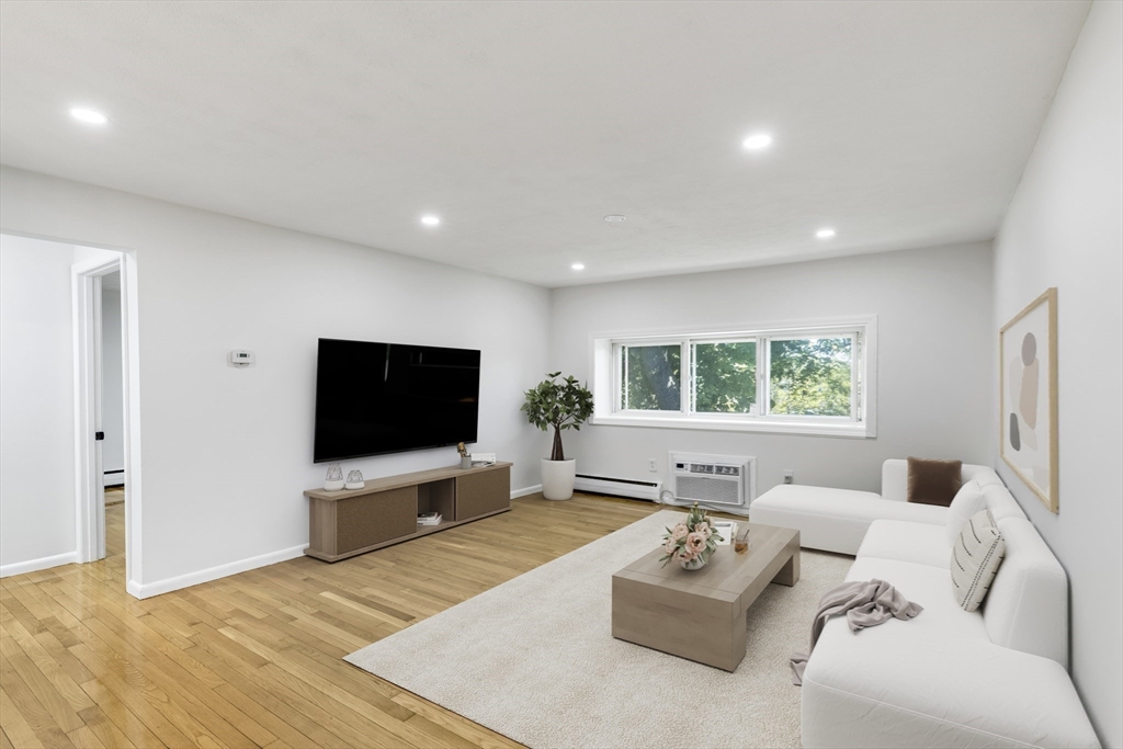 7 Oakcrest Rd # 9