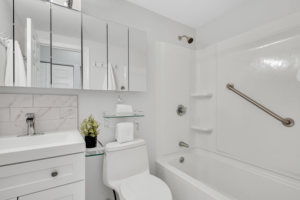 2456 Massachusetts Ave # 402
