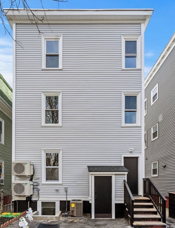 63 Oak St # 3