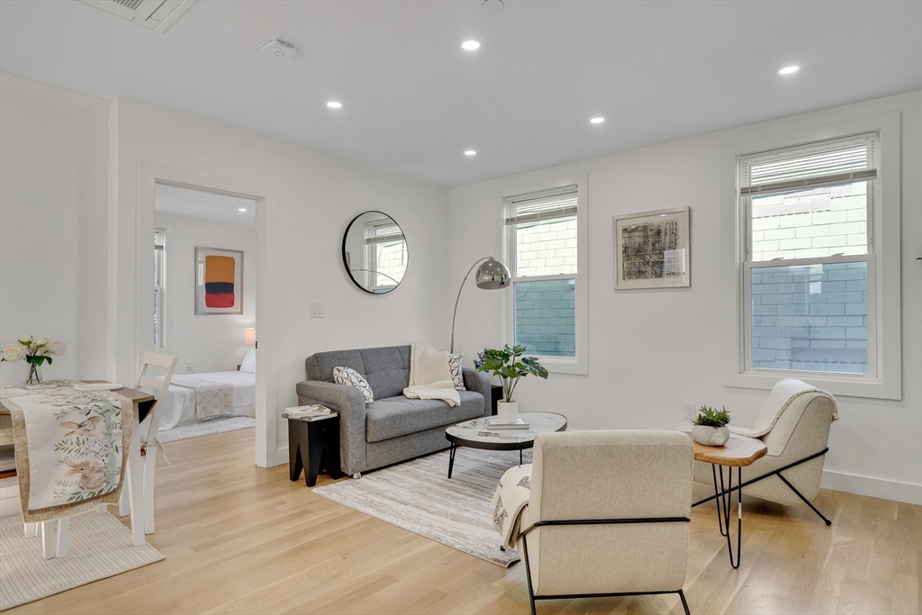 63 Oak St # 2