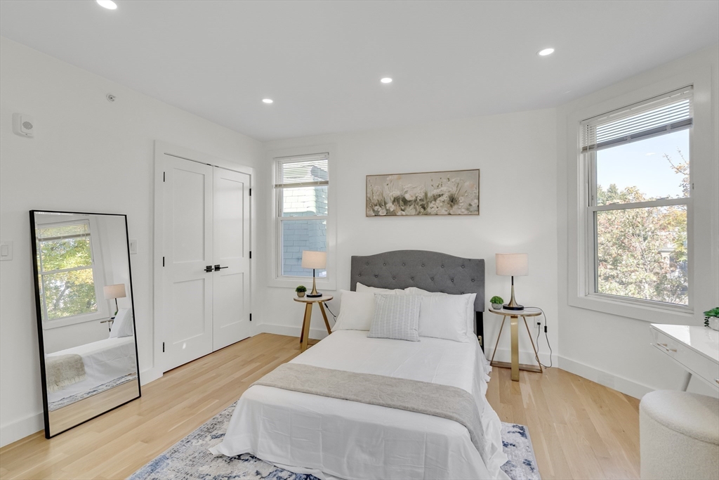 63 Oak St # 2