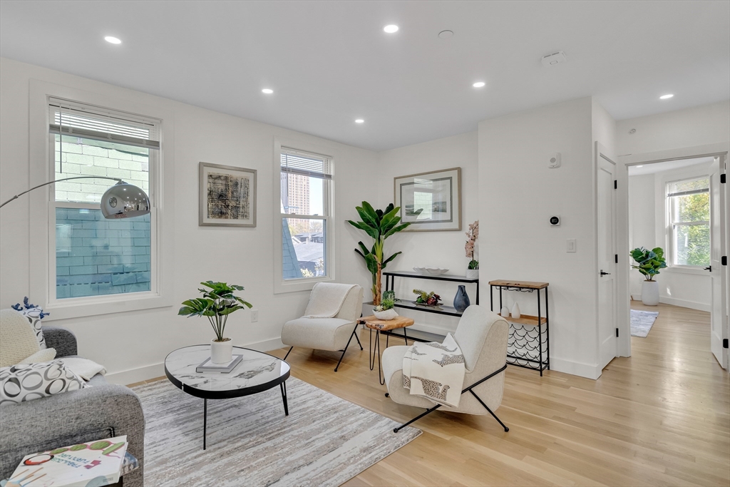 63 Oak St # 2