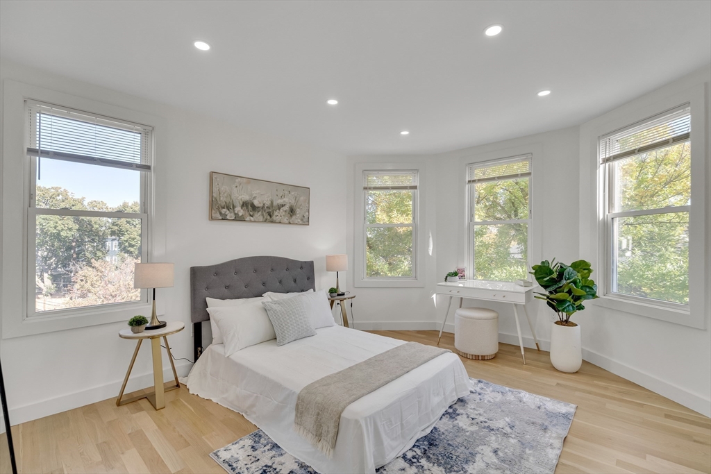 63 Oak St # 2