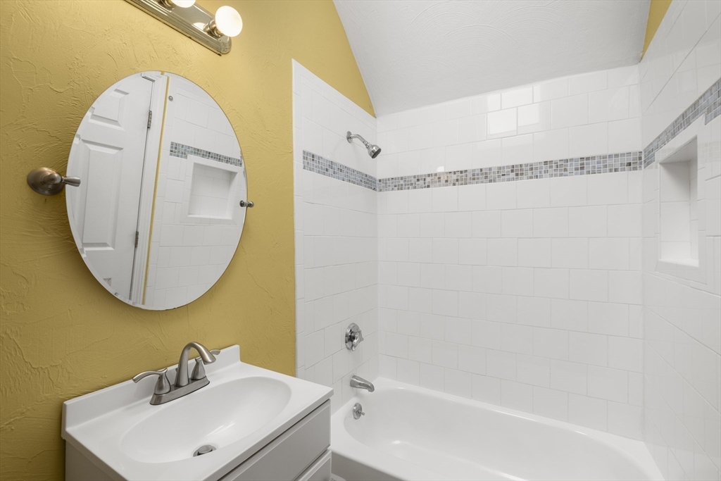 329 Washington St # 2