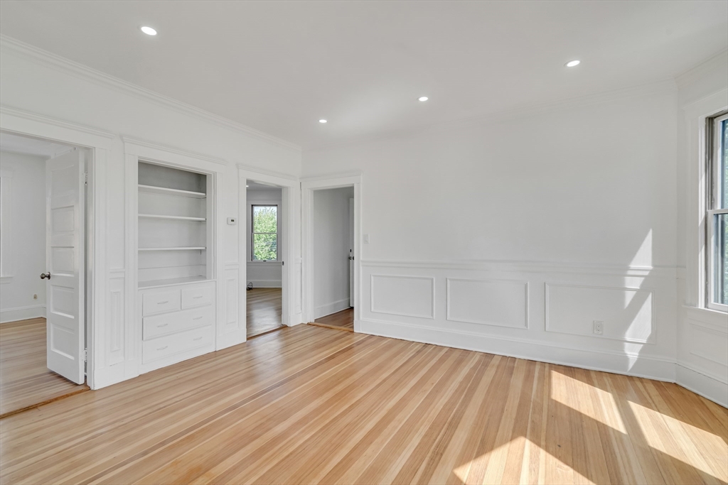 25 Magoun St # 3