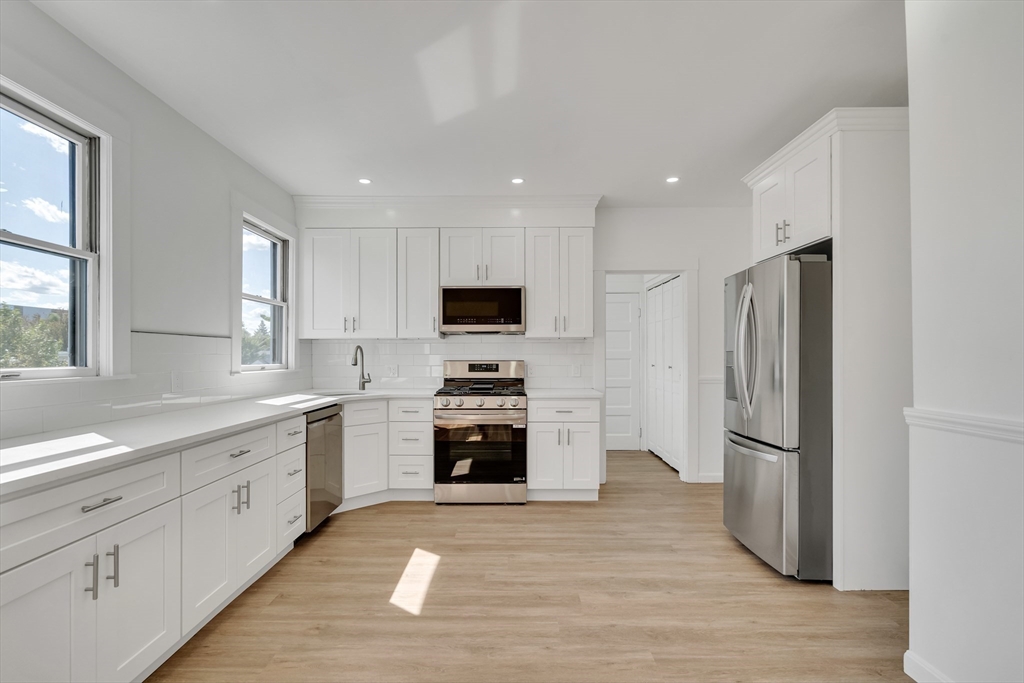 25 Magoun St # 3