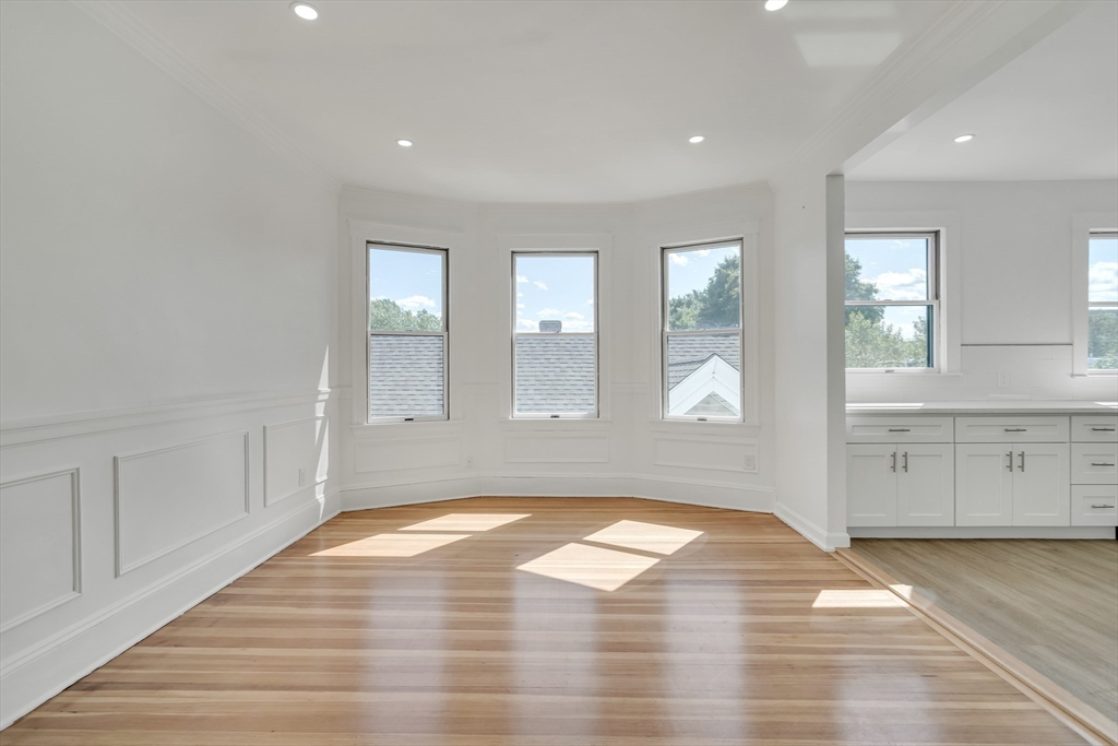 25 Magoun St # 3
