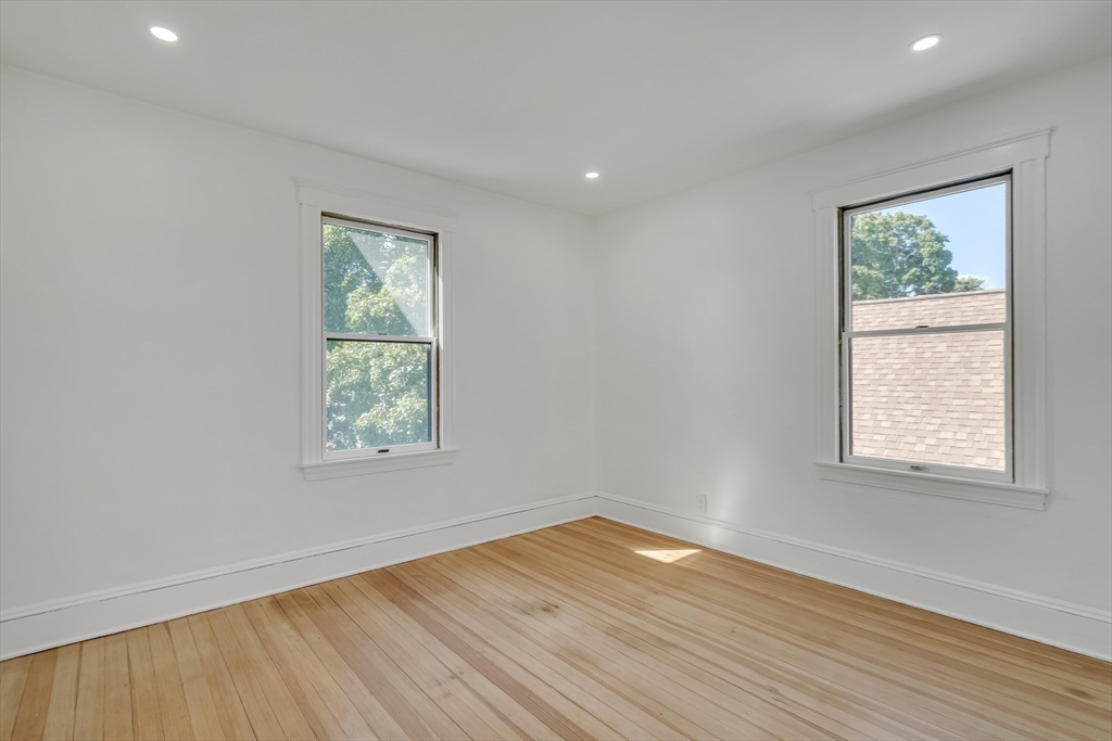 25 Magoun St # 3