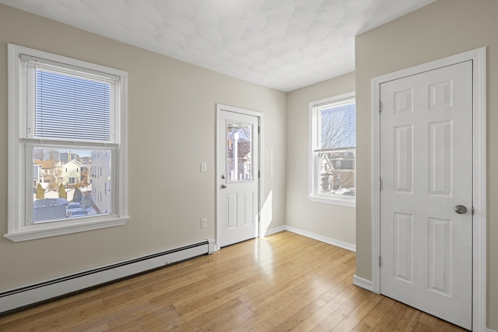 88 Pearl St # 2