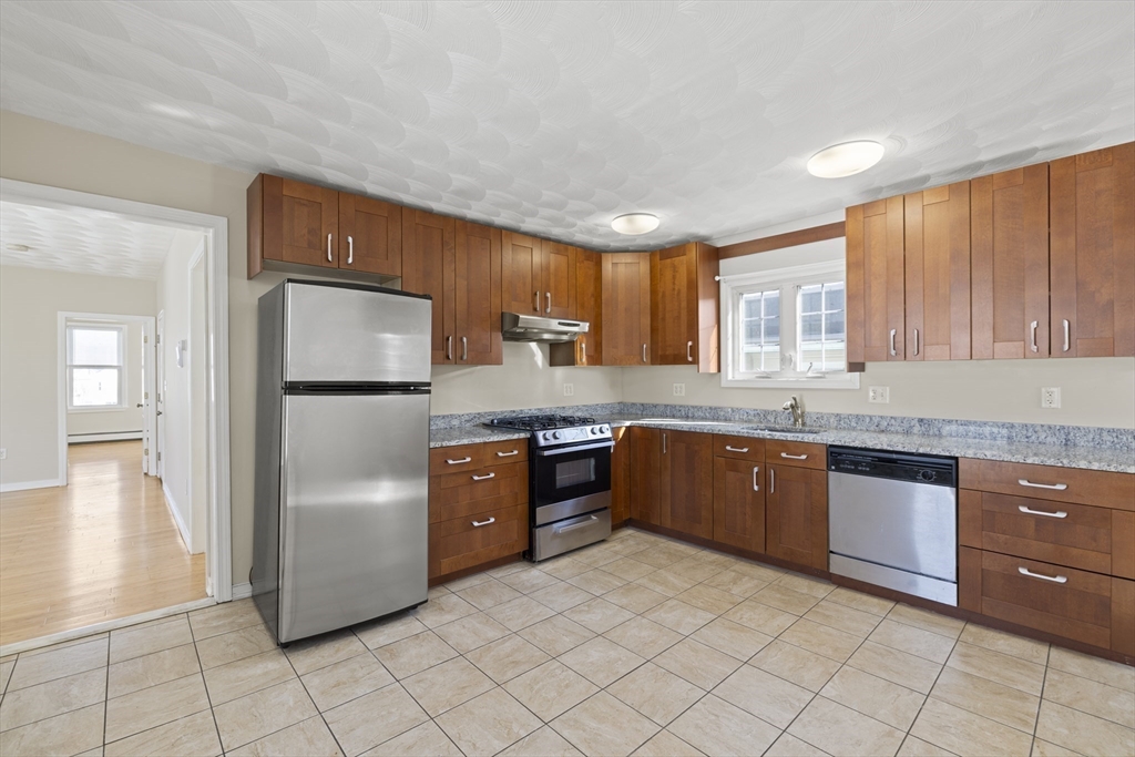 88 Pearl St # 2