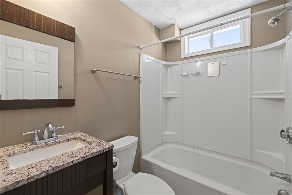 88 Pearl St # 2