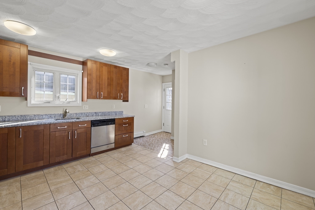 88 Pearl St # 2