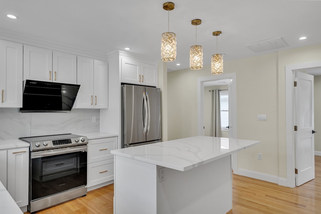52 Holyoke St # 2