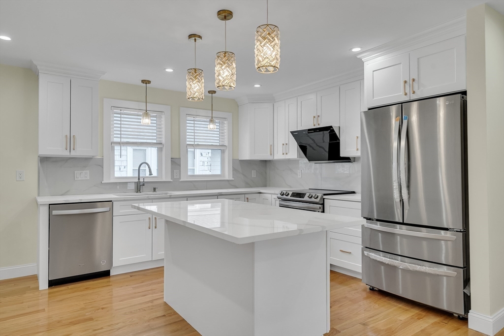 52 Holyoke St # 2