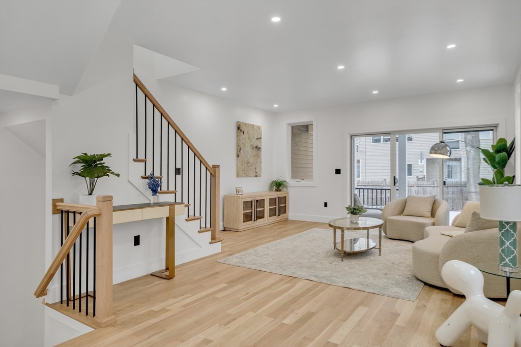 19 Keith St # 1