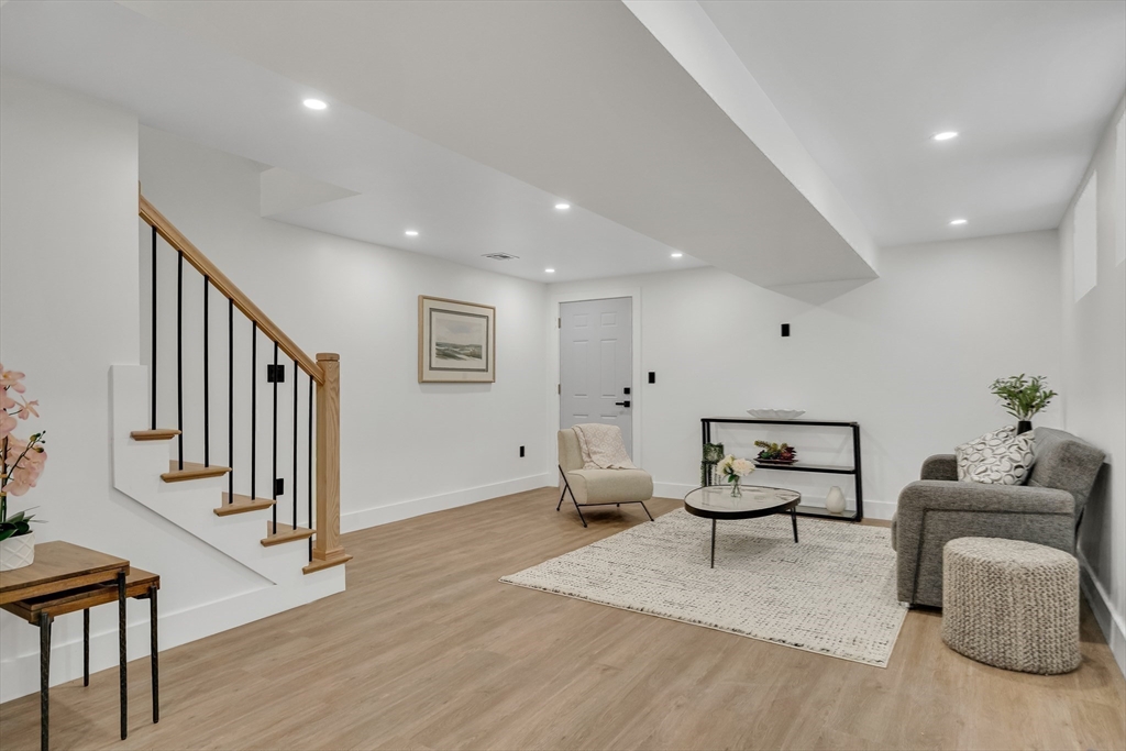 19 Keith St # 1