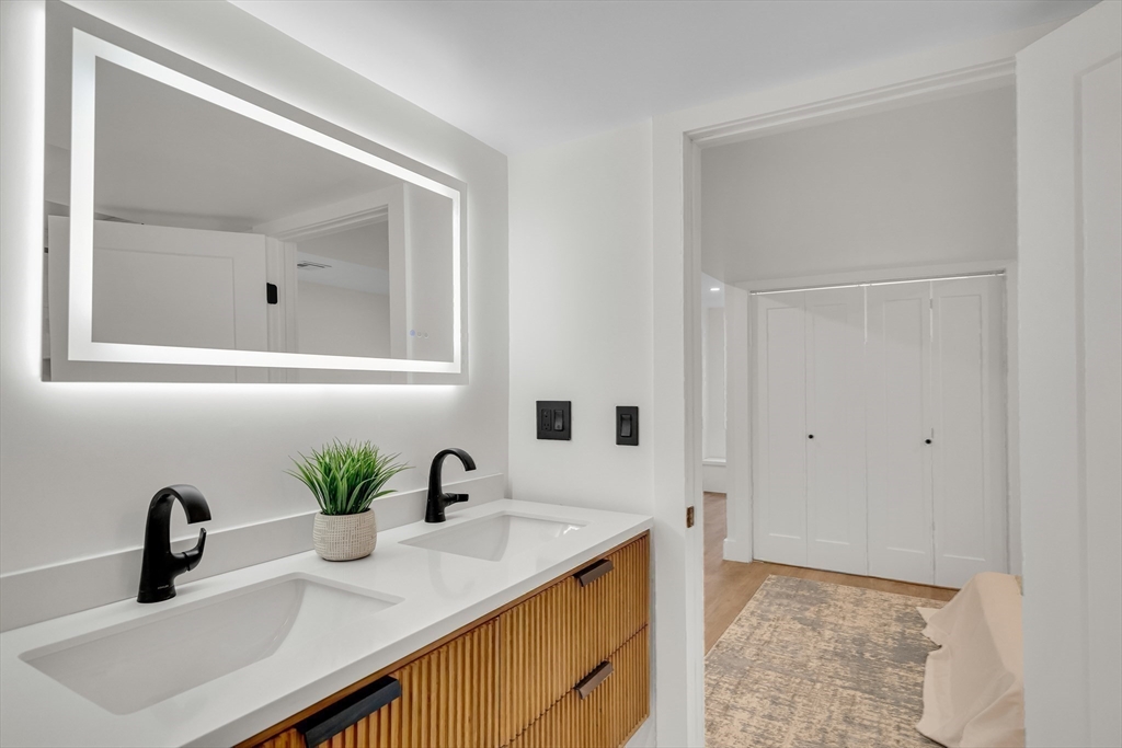19 Keith St # 1