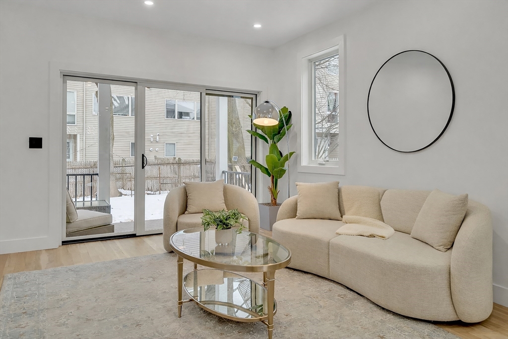 19 Keith St # 1