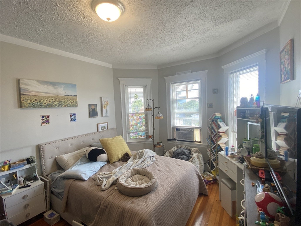 40 Temple St # 3