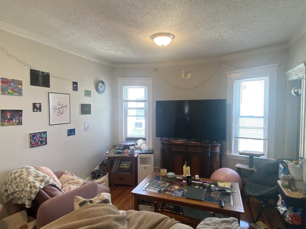 40 Temple St # 3