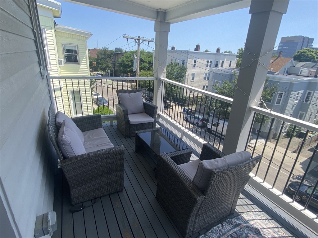 40 Temple St # 3