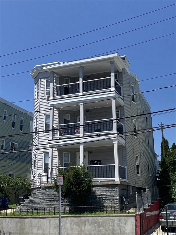 40 Temple St # 3