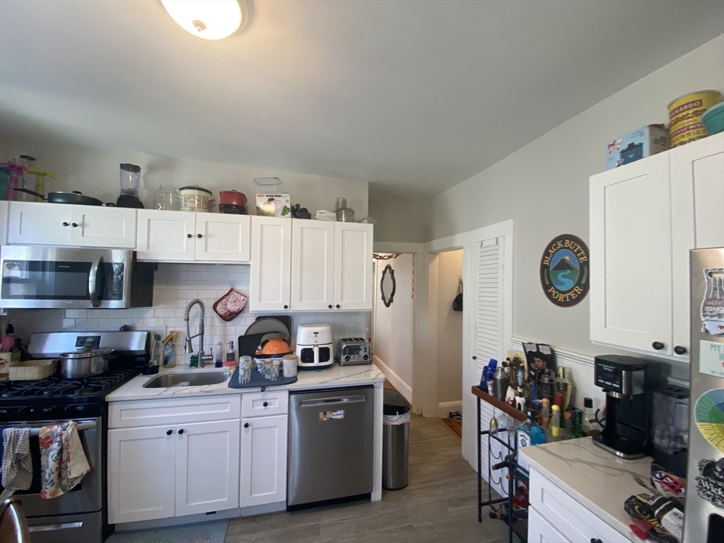 40 Temple St # 3