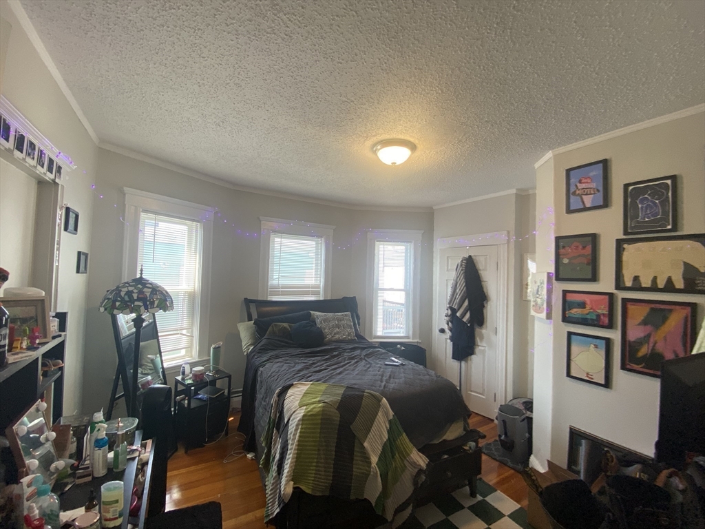40 Temple St # 3