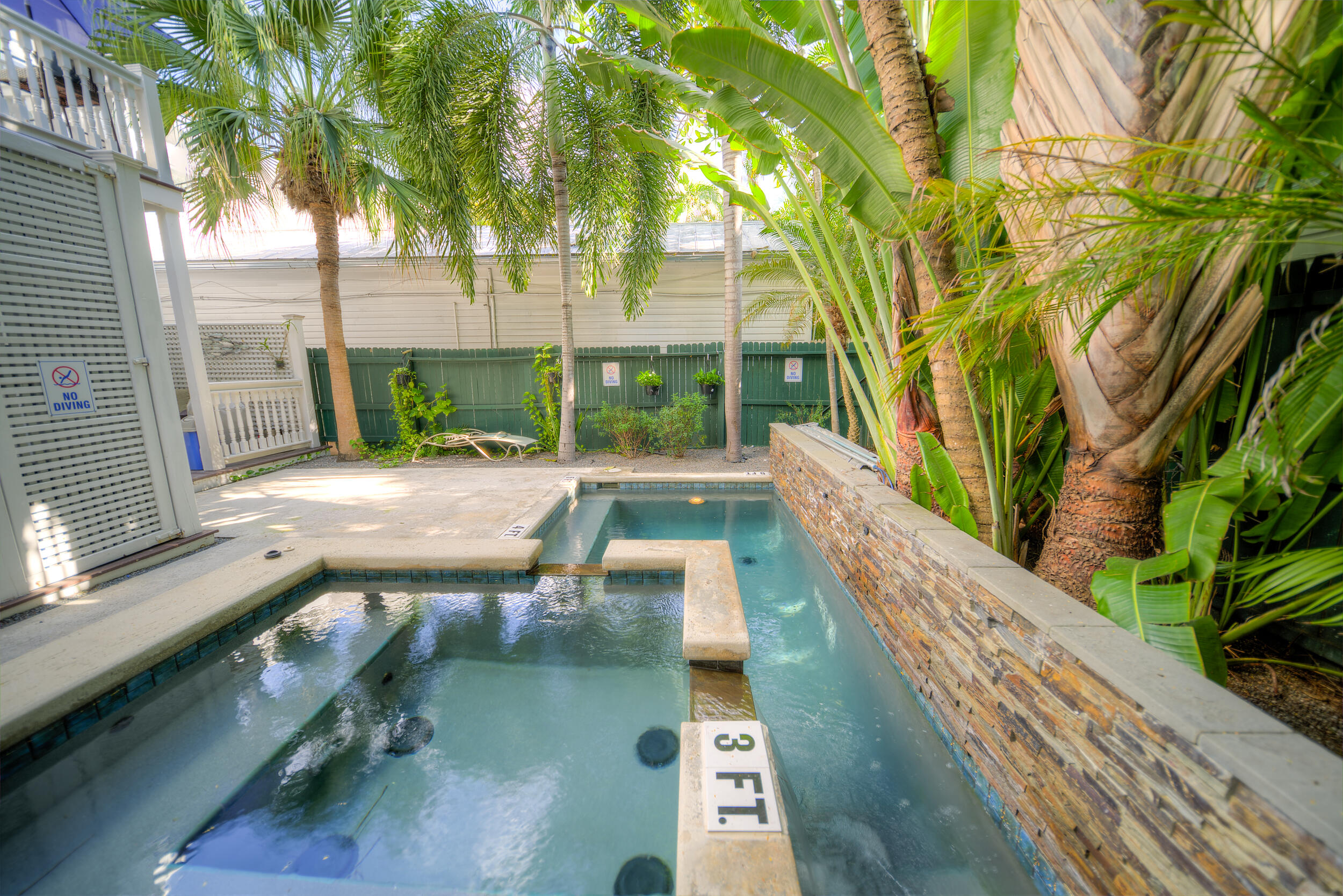 616 Caroline Street Unit: 1