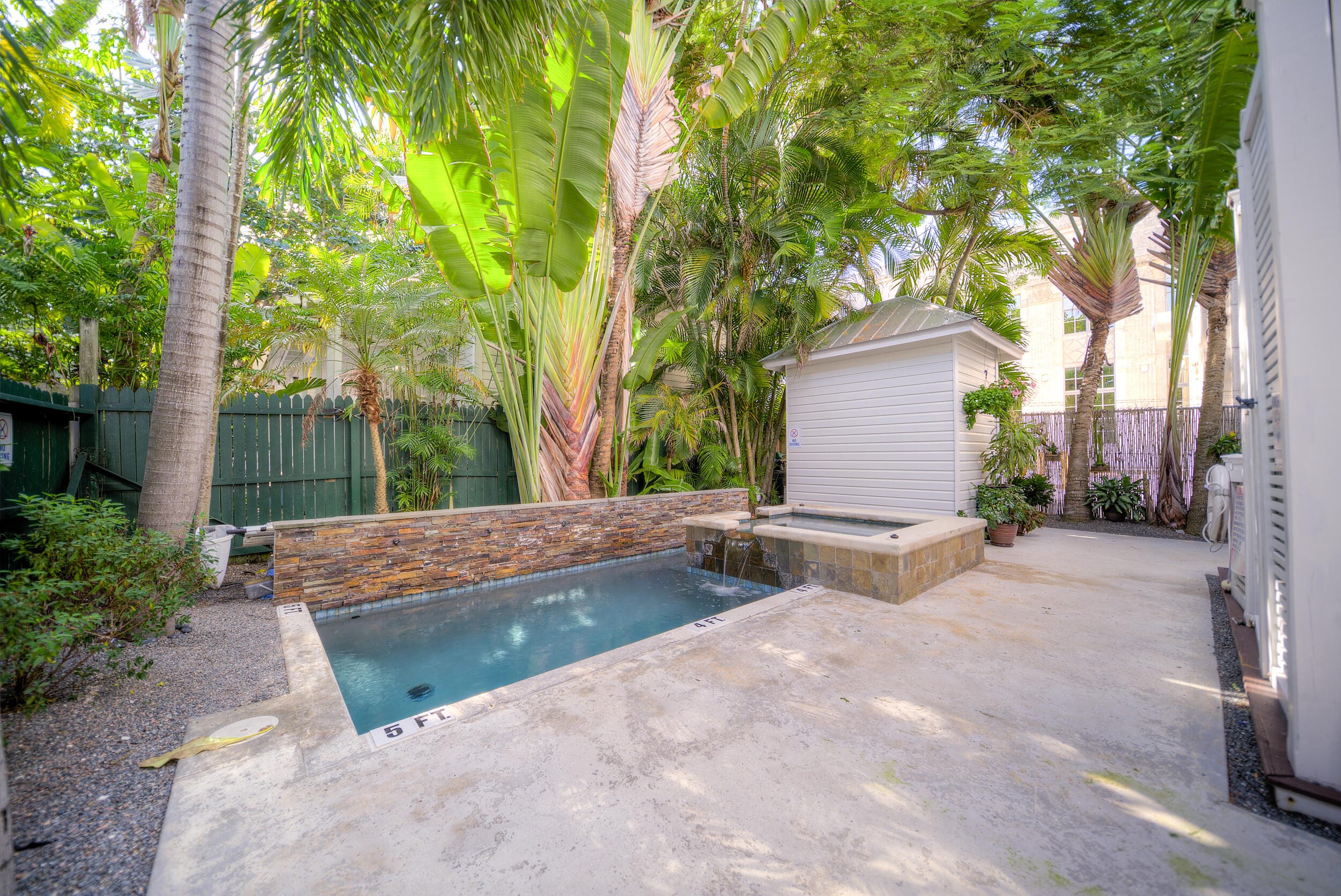 616 Caroline Street Unit: 1