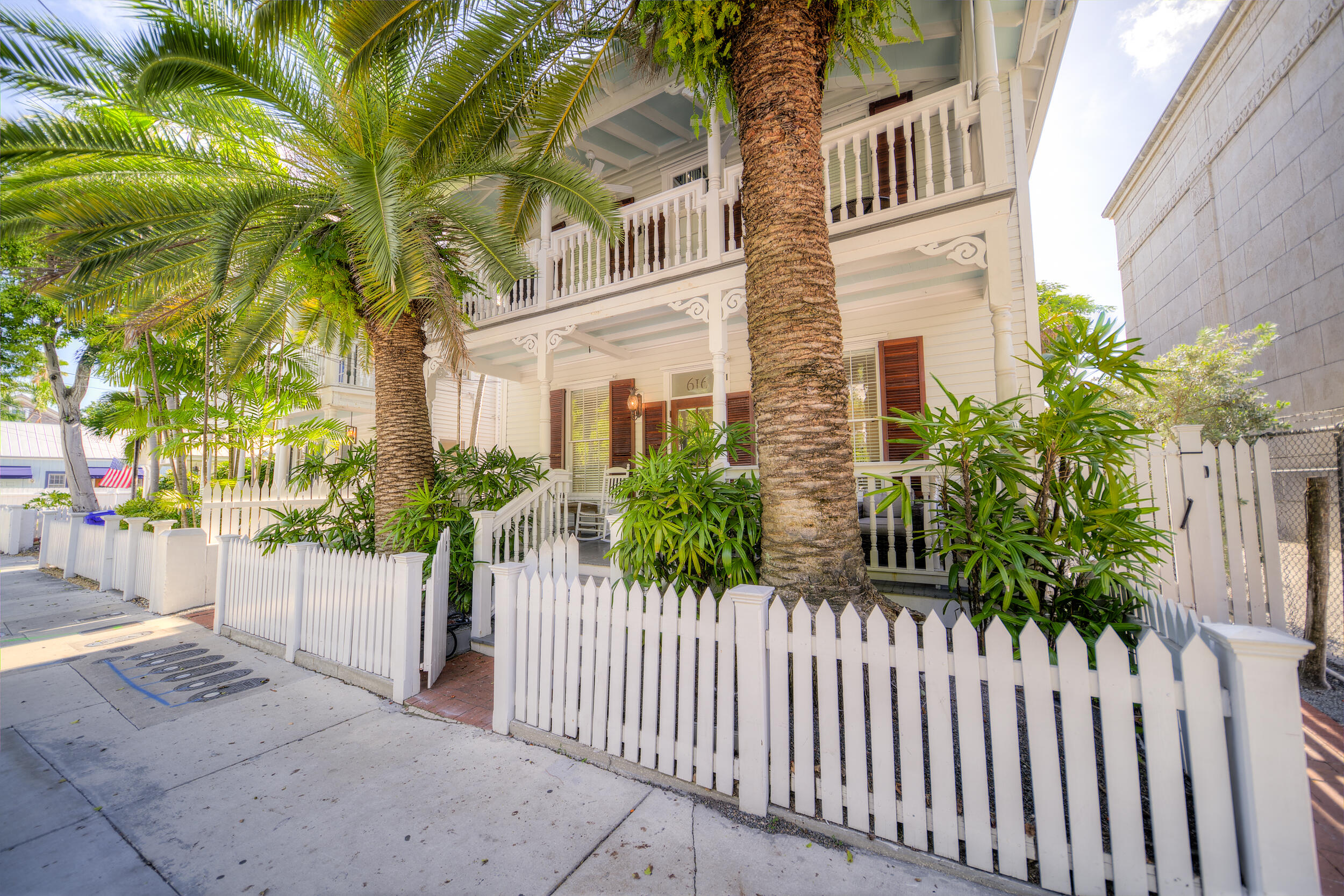 616 Caroline Street Unit: 1