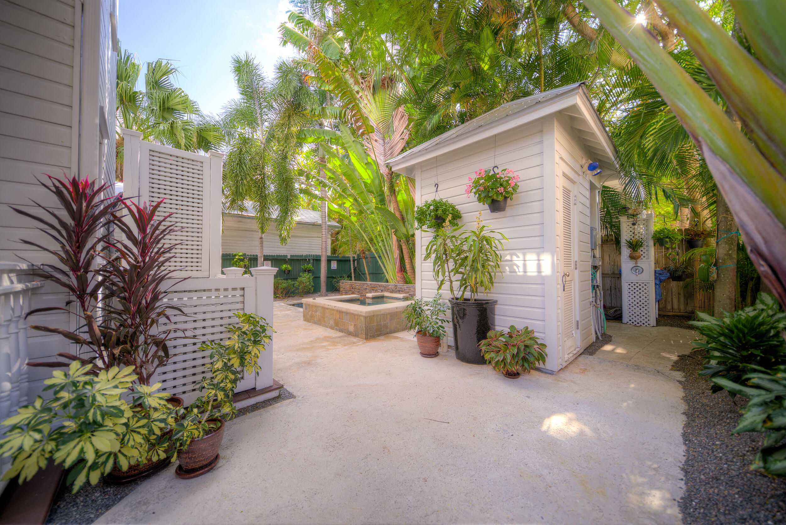 616 Caroline Street Unit: 1