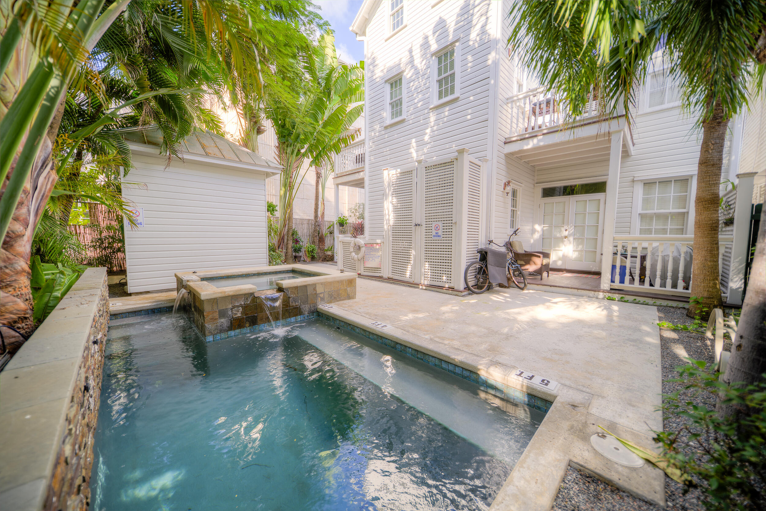 616 Caroline Street Unit: 1