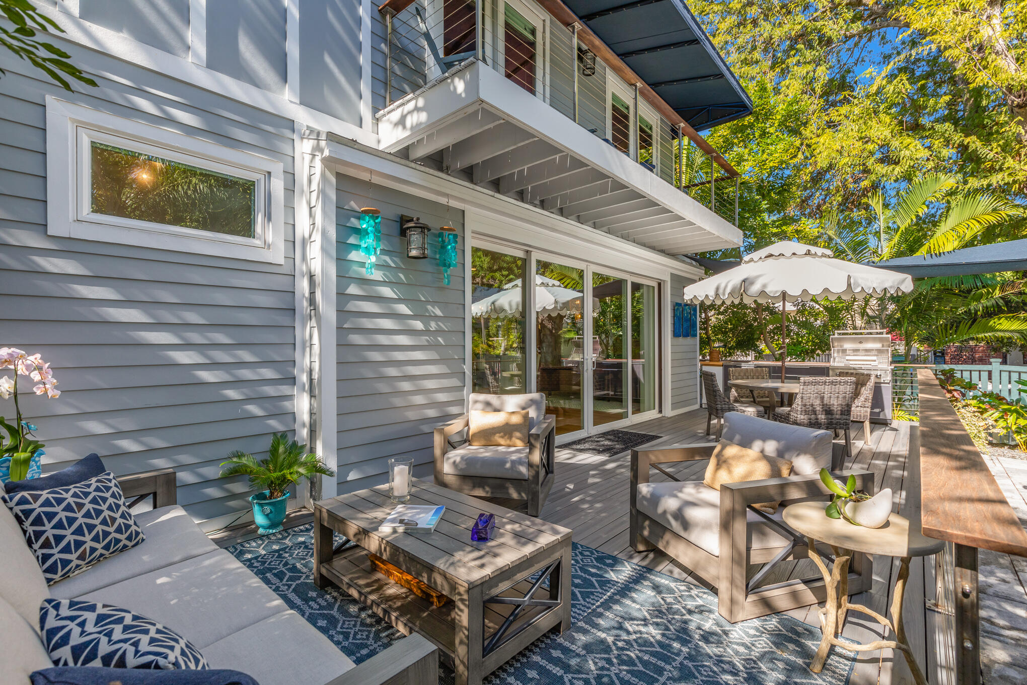 811 White Street