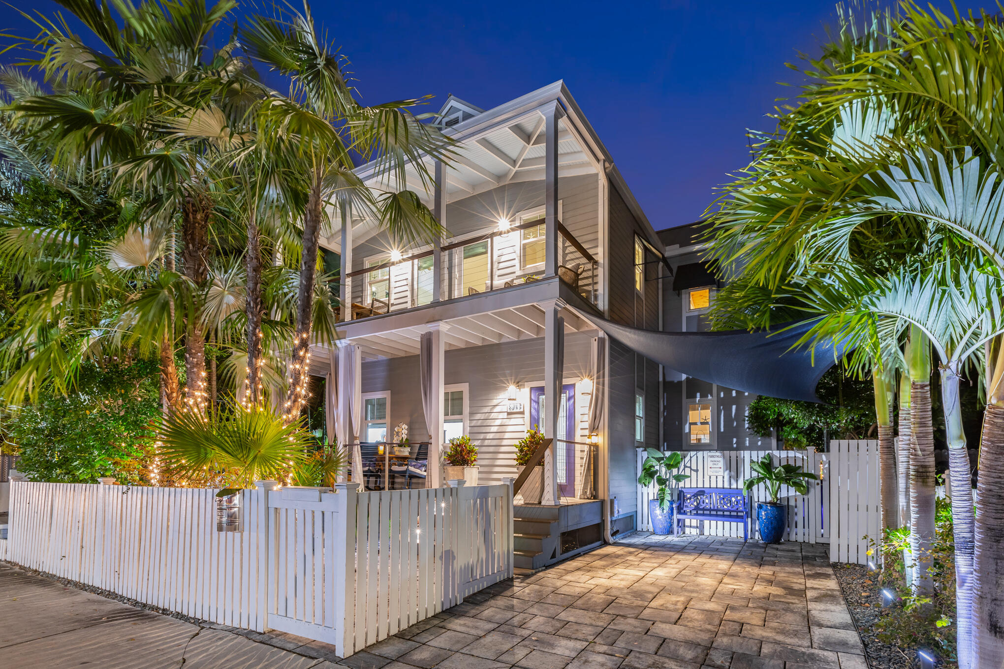 811 White Street