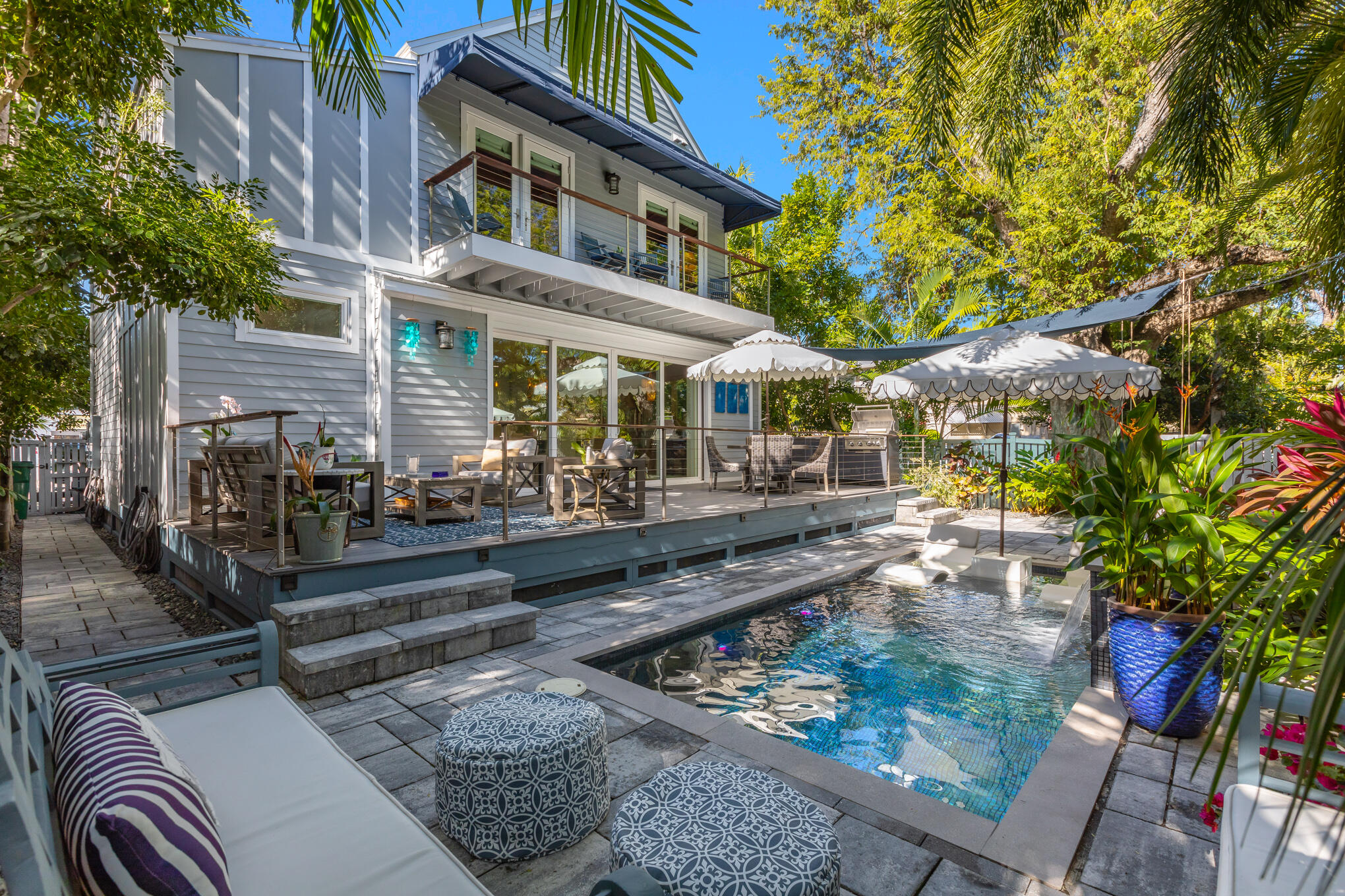 811 White Street