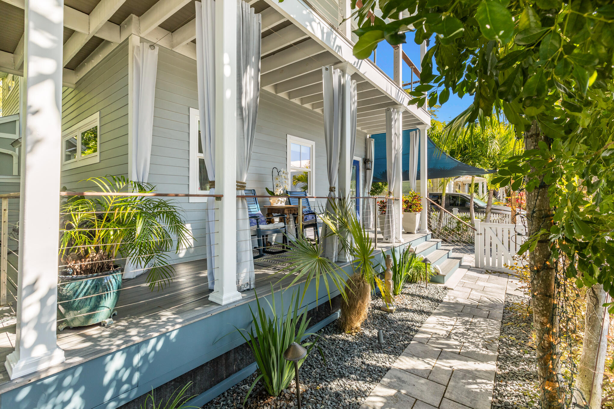 811 White Street
