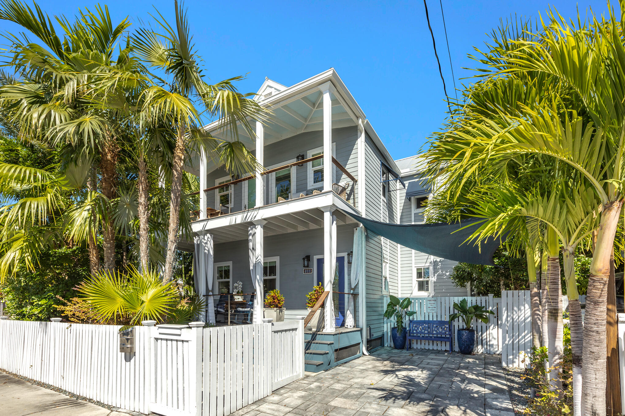 811 White Street