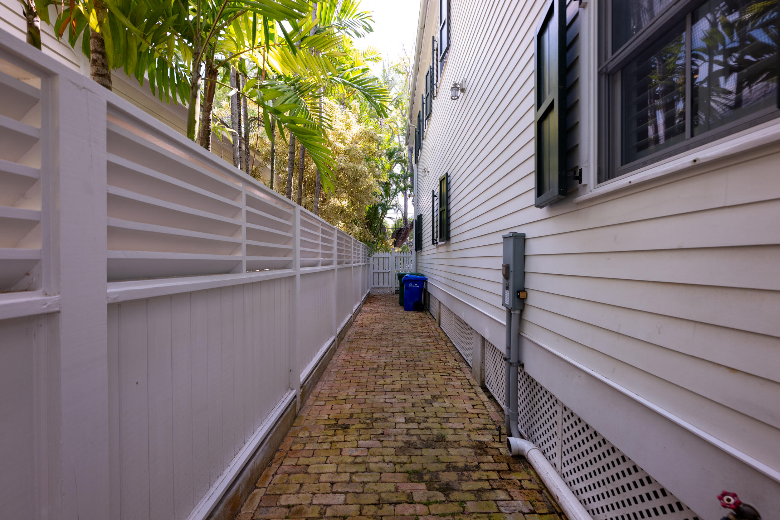 408 Grinnell Street